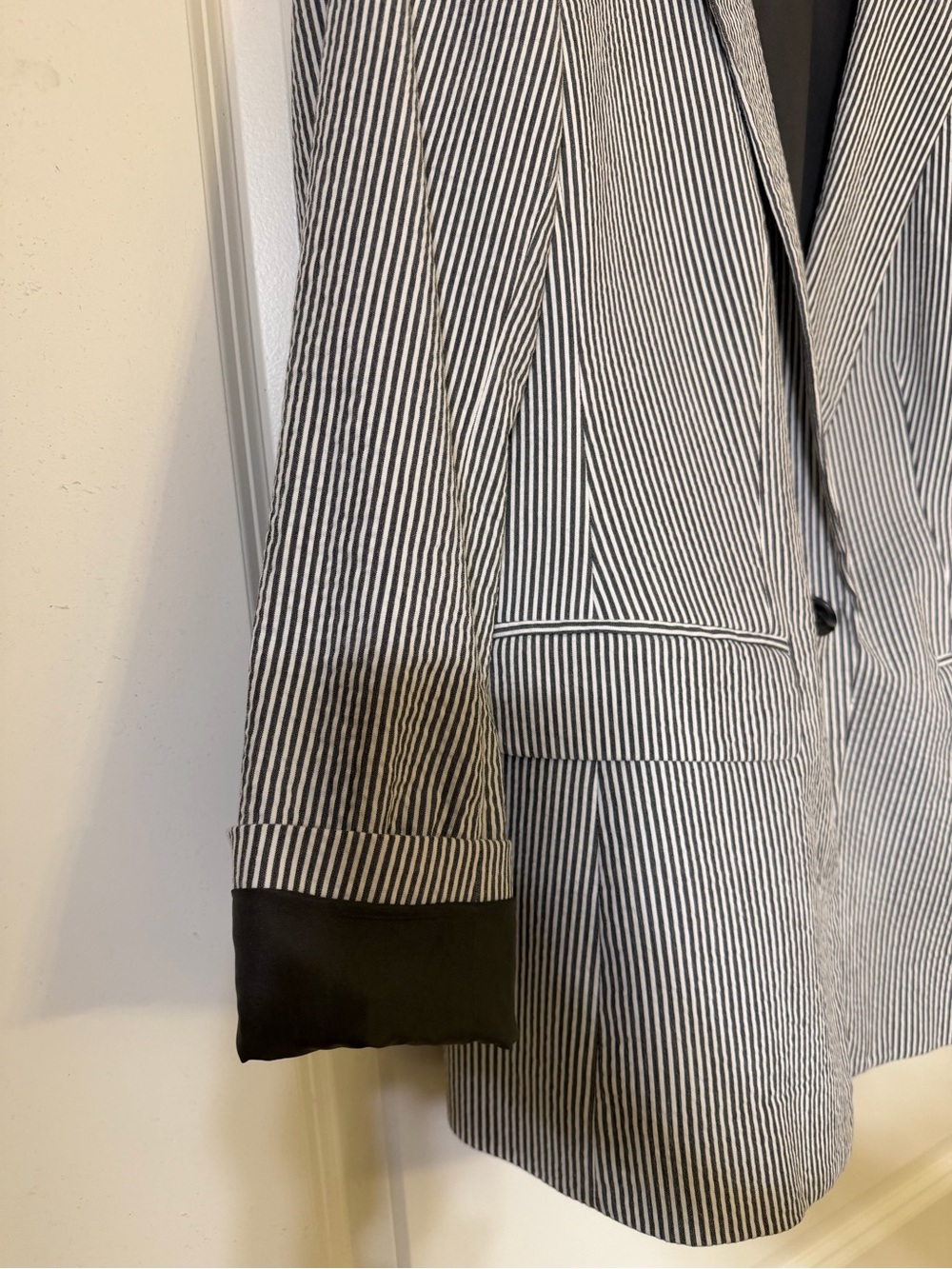 LOFT Black & White Pinstripe Women's Blazer - Picture 5 of 6